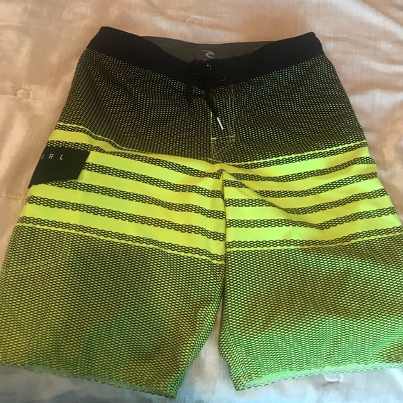Rip Curl swim trunks - Picture 2 of 4